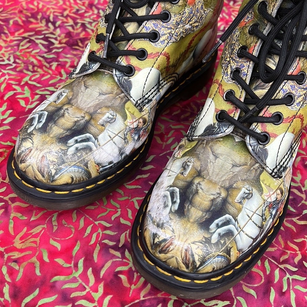 Rare Dr. Martens George & Dragon Backhand 1460 Boots - Picture 17 of 17